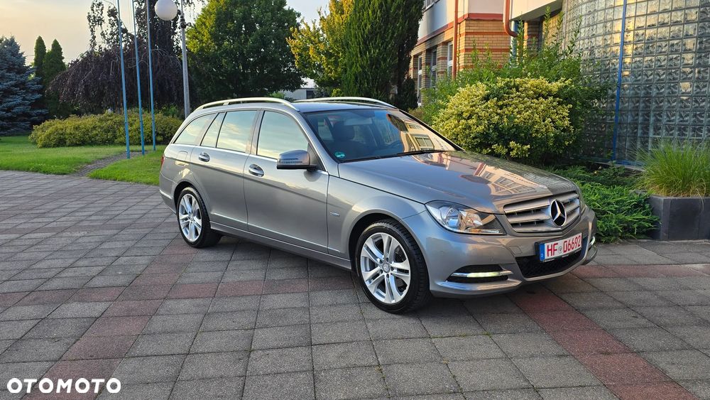 Mercedes-Benz Klasa C 180 BlueEFFICIENCY Avantgarde - 39