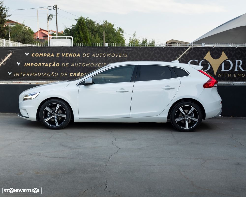 Volvo V40 2.0 D2 R-Design Momentum - 2