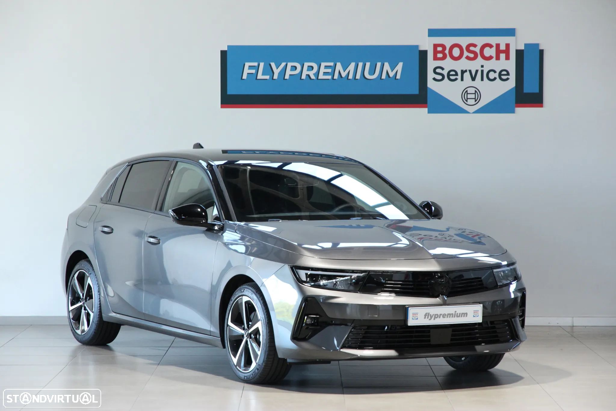 Opel Astra 1.2 T GS Line Aut. - 1