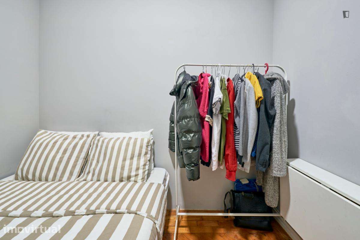 Quarto - localizado em Amadora Lisbon - Grande imagem: 5/22