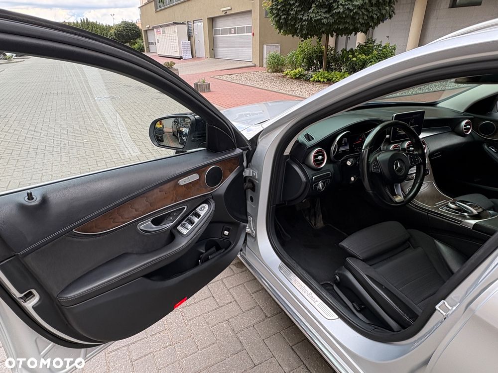 Mercedes-Benz Klasa C 180 7G-TRONIC - 12