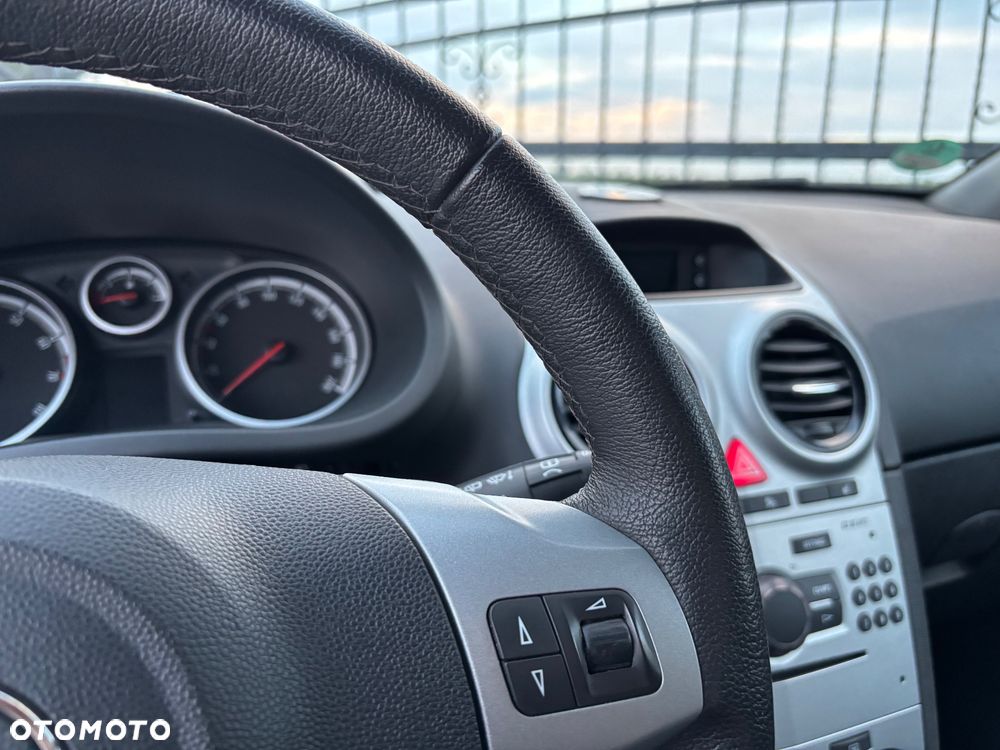 Opel Corsa 1.4 16V Automatik 150 Jahre - 29