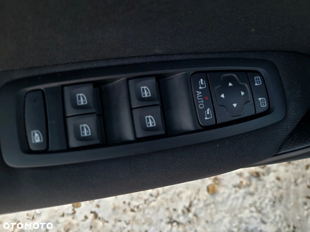 Renault Megane 1.5 Blue dCi Zen - 15