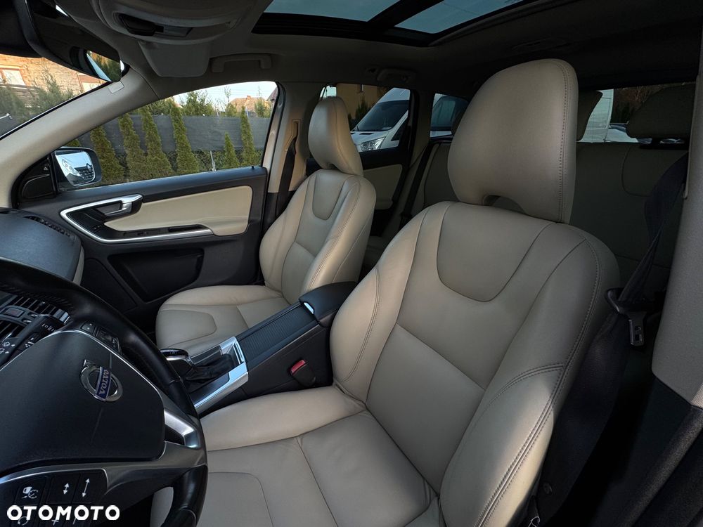Volvo XC 60 D4 Geartronic Summum - 14