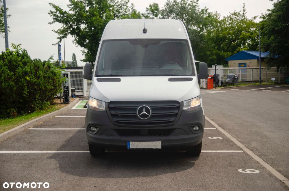 Mercedes-Benz Sprinter - 23