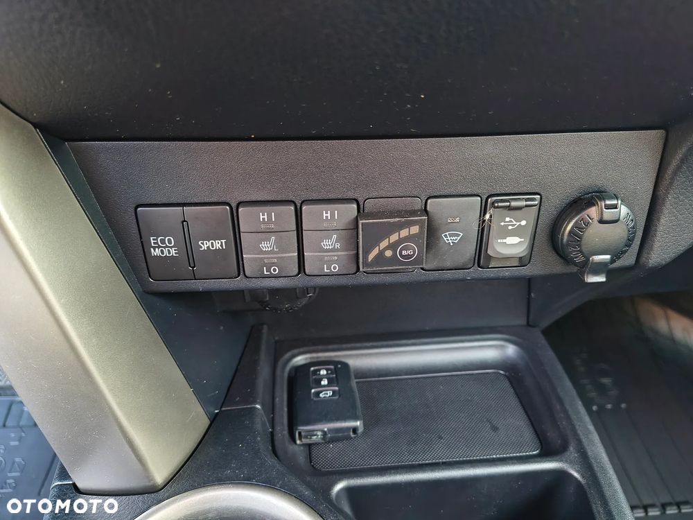 Toyota RAV4 2.0 Prestige MS EU6 - 12