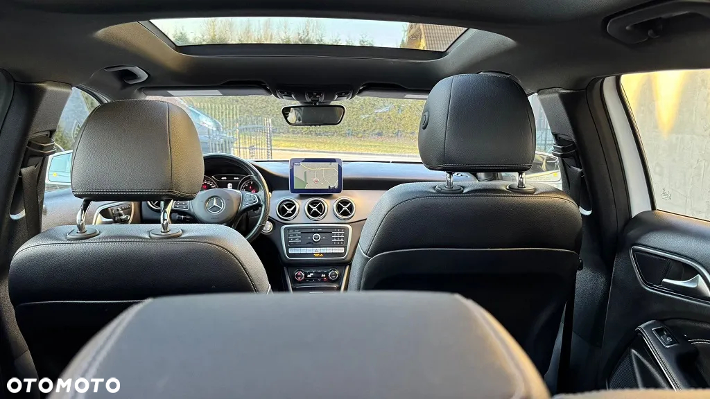 Mercedes-Benz GLA 250 4Matic 7G-DCT AMG Line - 29