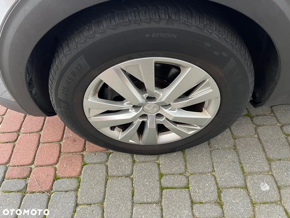 Peugeot 3008 1.5 BlueHDi Active Pack S&S EAT8 - 31