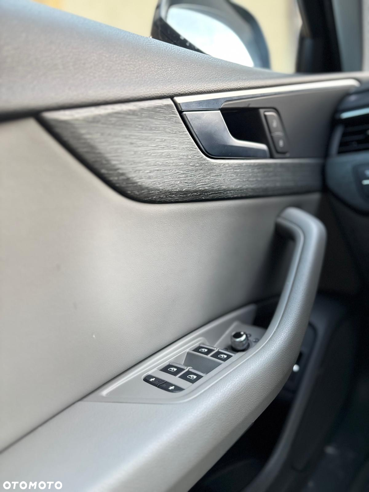Audi A4 2.0 TDI Quattro Design S tronic - 13