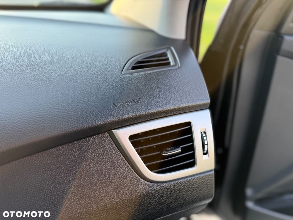 Hyundai i30 1.4 Fifa World Cup Edition - 33