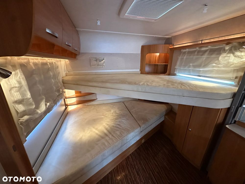Hymer-Eriba 680 NOVA-GL z napędem, klimatyzacją i łóżkami piętrowymi. - 12