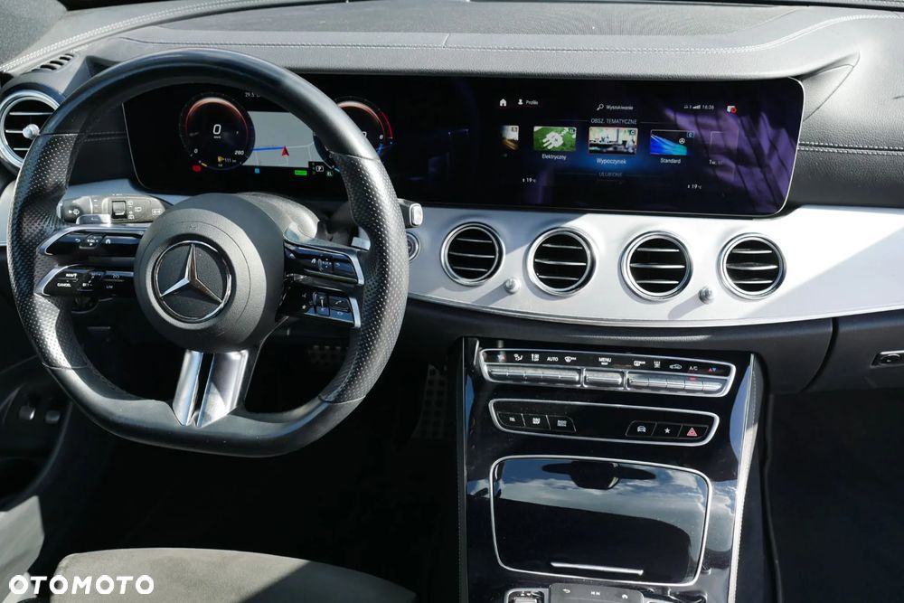 Mercedes-Benz Klasa E 300 AMG - 15