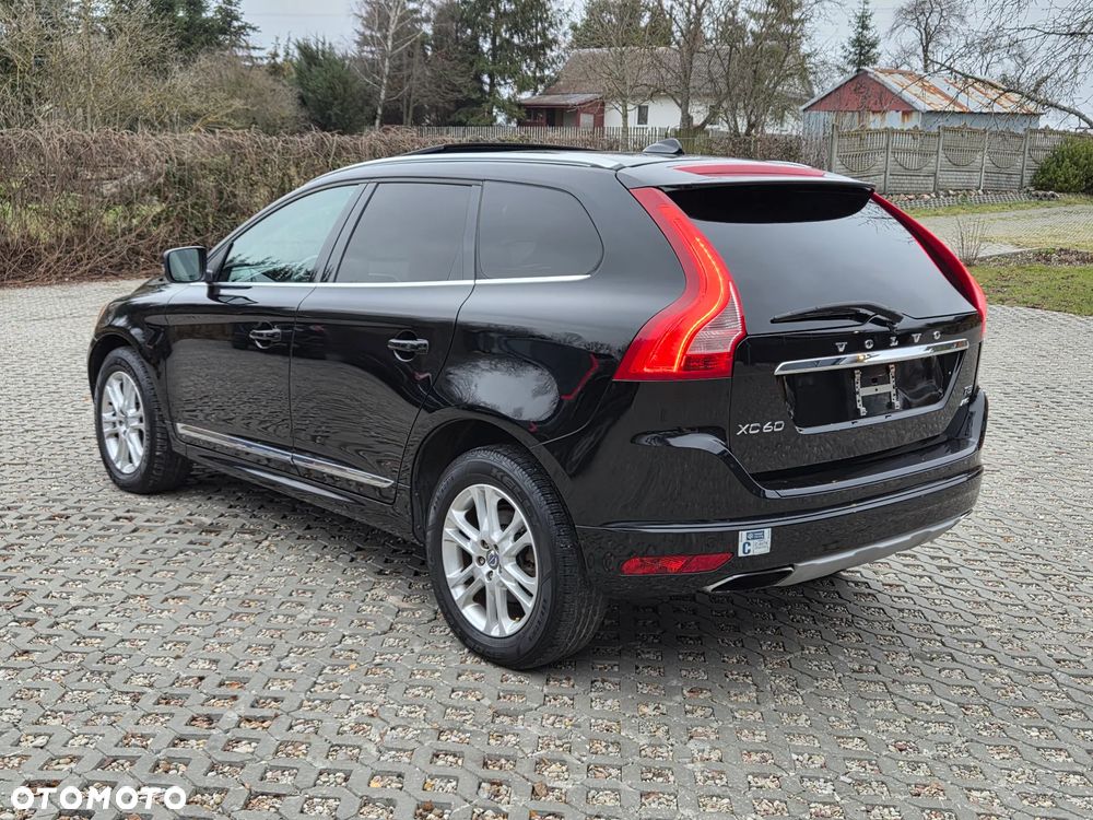 Volvo XC 60 T5 AWD Summum - 4