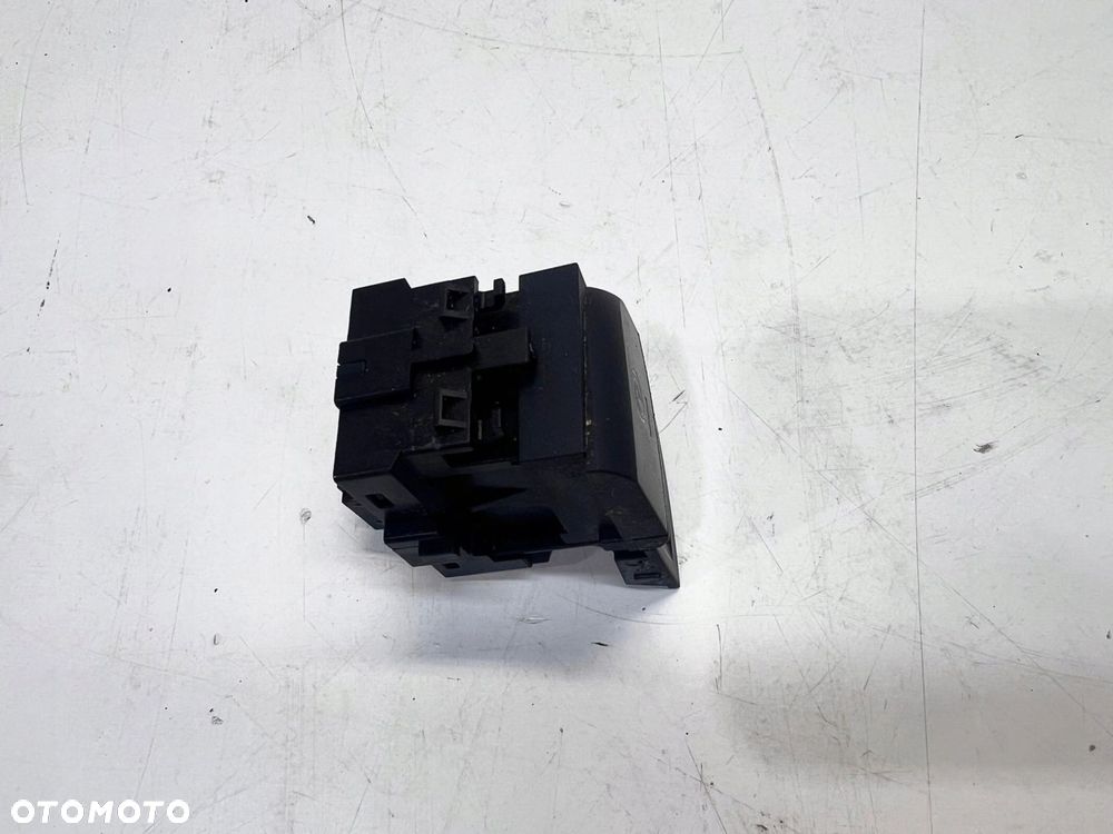 WŁĄCZNIK HAMULCA RĘCZNEGO AUTO HOLD AUDI A3 8V 8V2927143 - 1