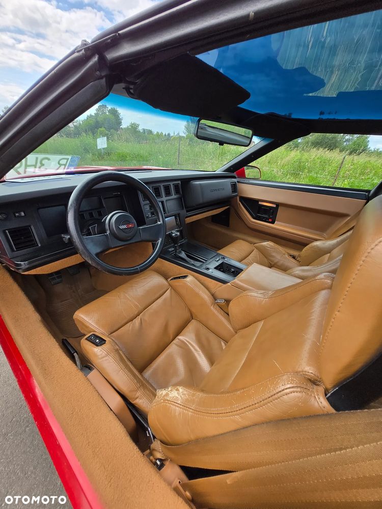 Chevrolet Corvette - 18