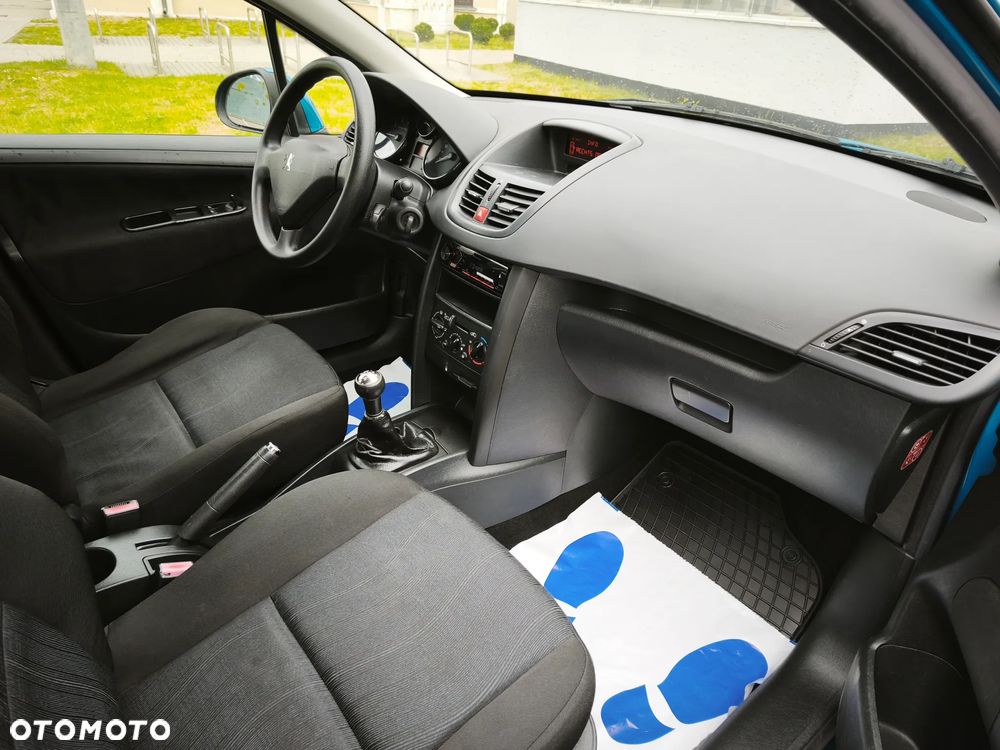 Peugeot 207 75 Urban Move - 16