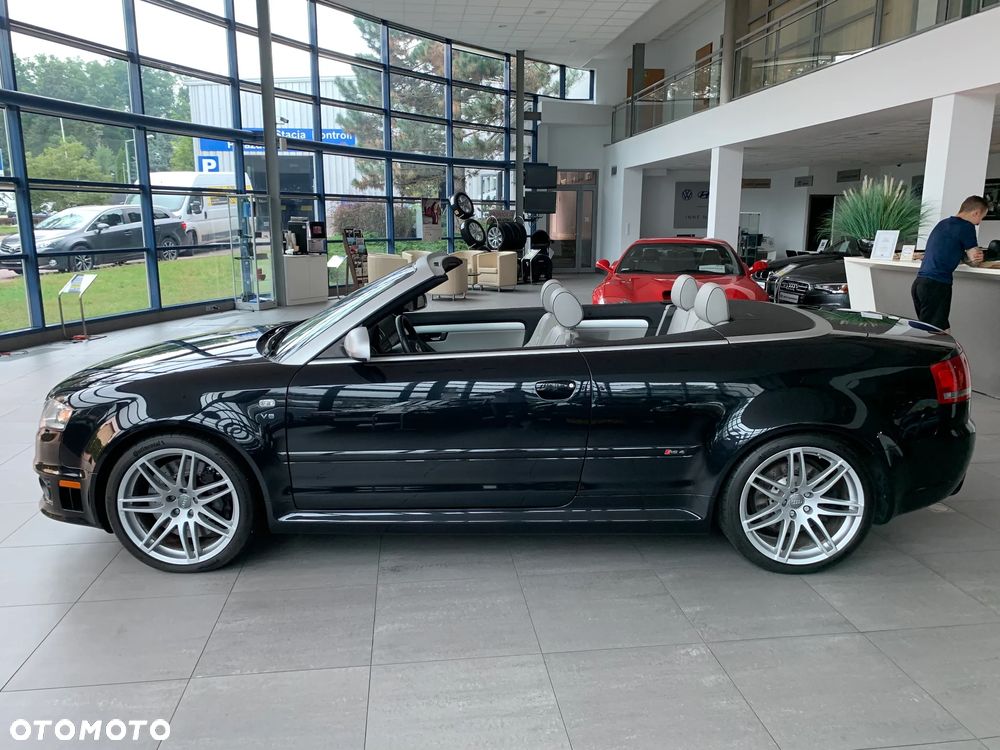 Audi RS4 Limousine - 6