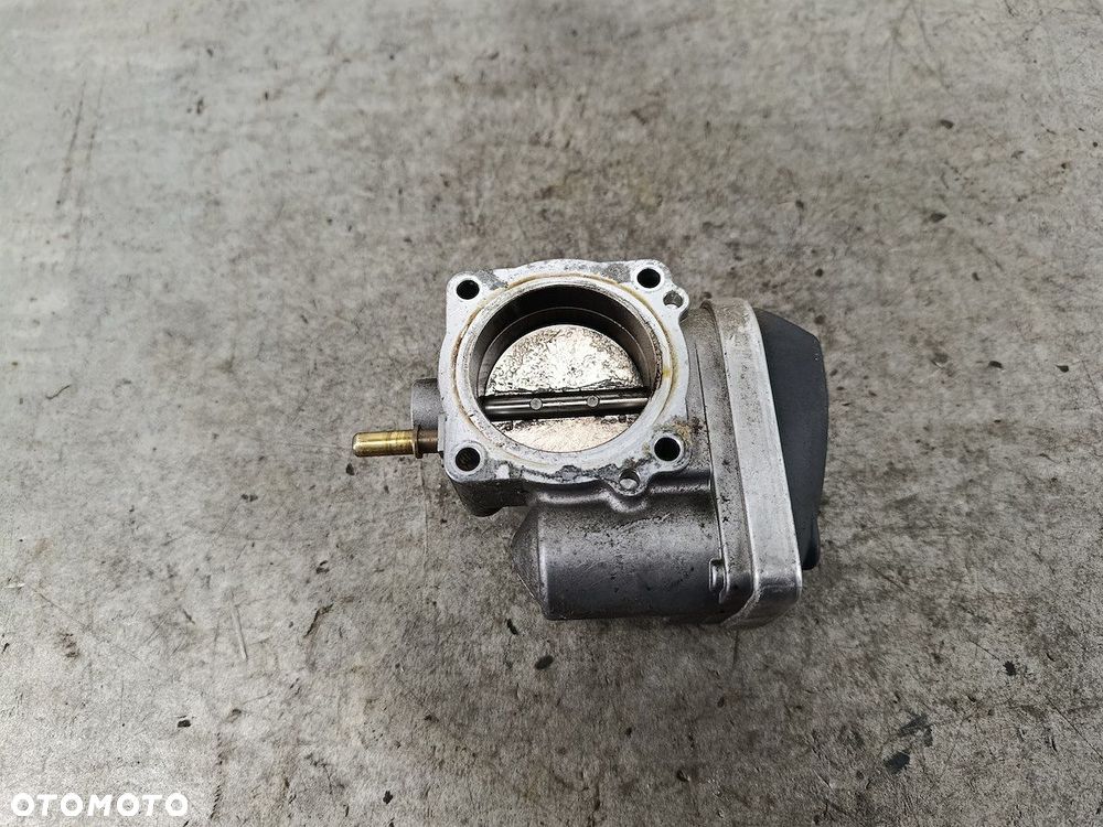 PRZEPUSTNICA RENAULT CLIO III 8200190230  8200171134-B VDO SIEMENS 1.6 16V - 3