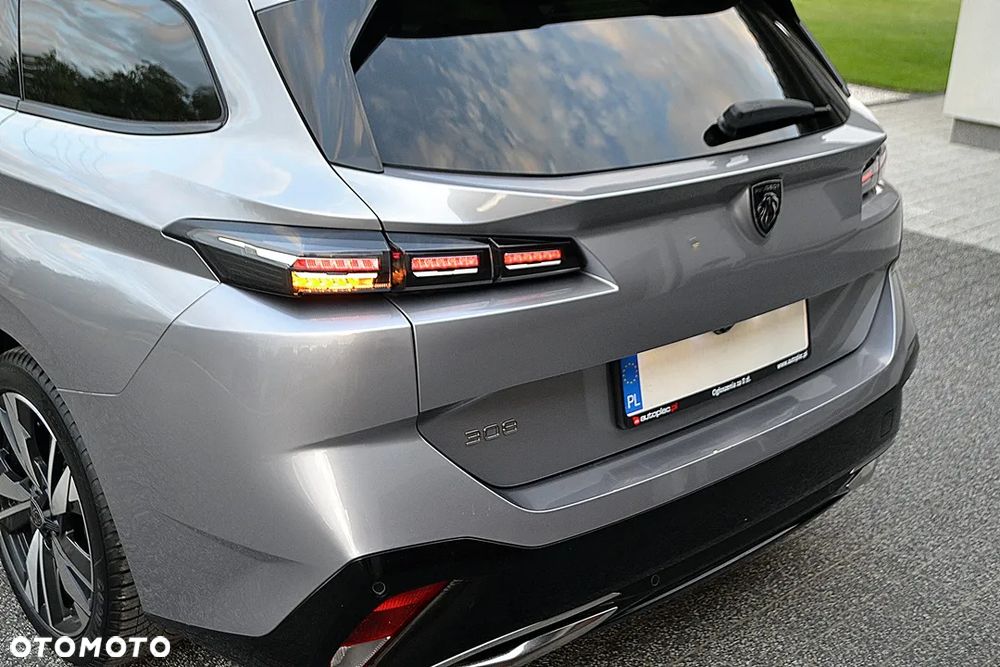 Peugeot 308 BlueHDi 130 EAT8 Allure - 12