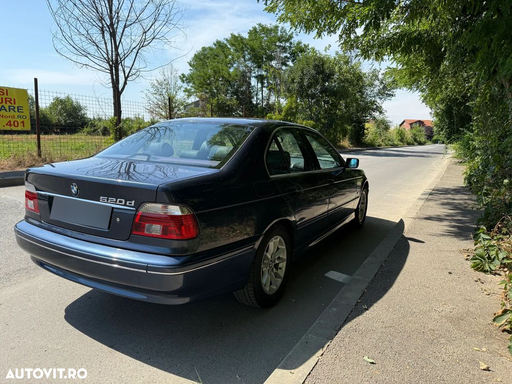 BMW Seria 5 520d Touring - 4