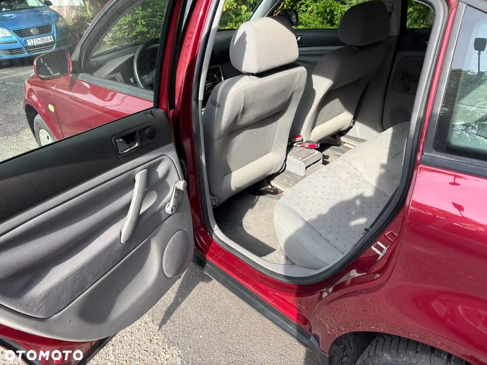 Volkswagen Passat 1.8 Comfortline - 11