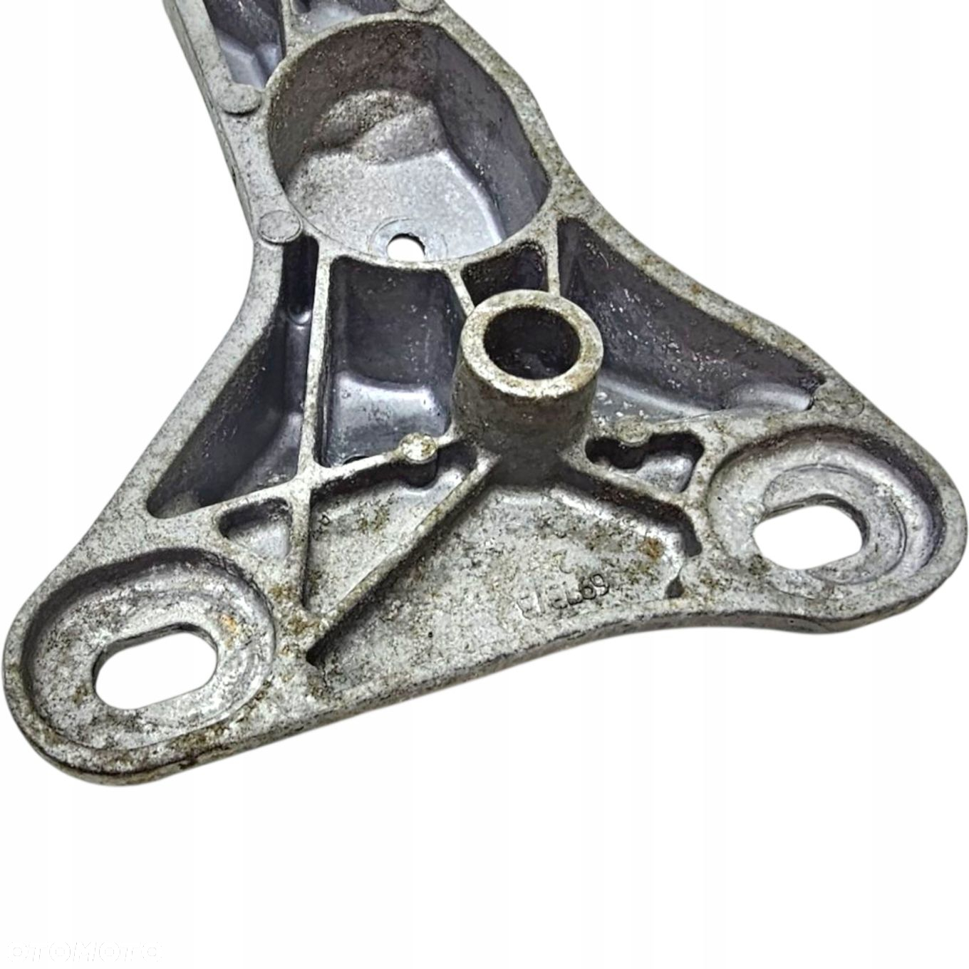 Bmw E81 E82 E87 E88 E90 X1 E84 Łapa Wspornik Podpora Skrzyni Biegów 6778033 - 8