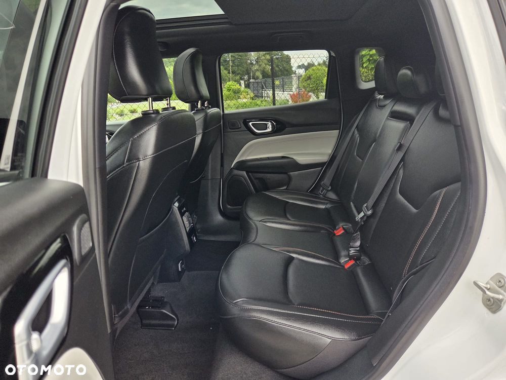 Jeep Compass - 40