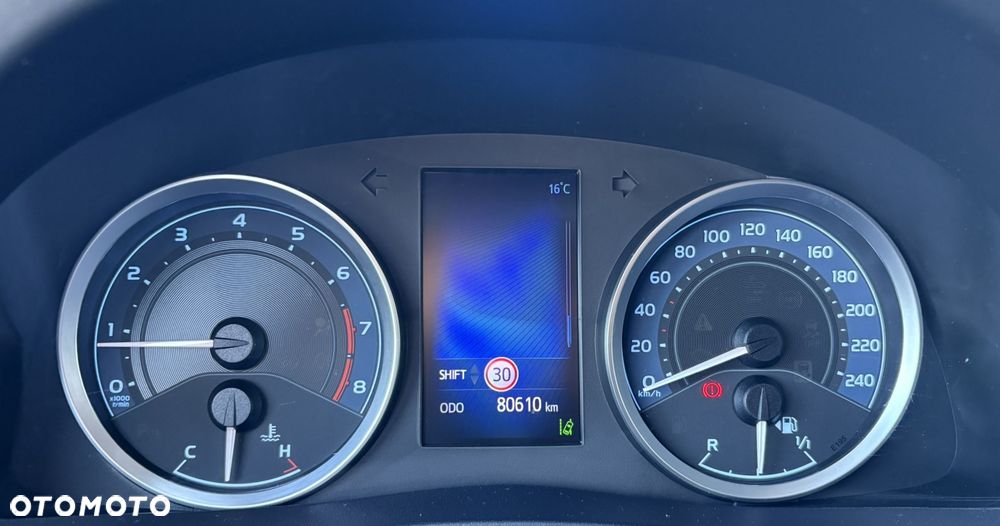 Toyota Corolla 1.6 Comfort - 13