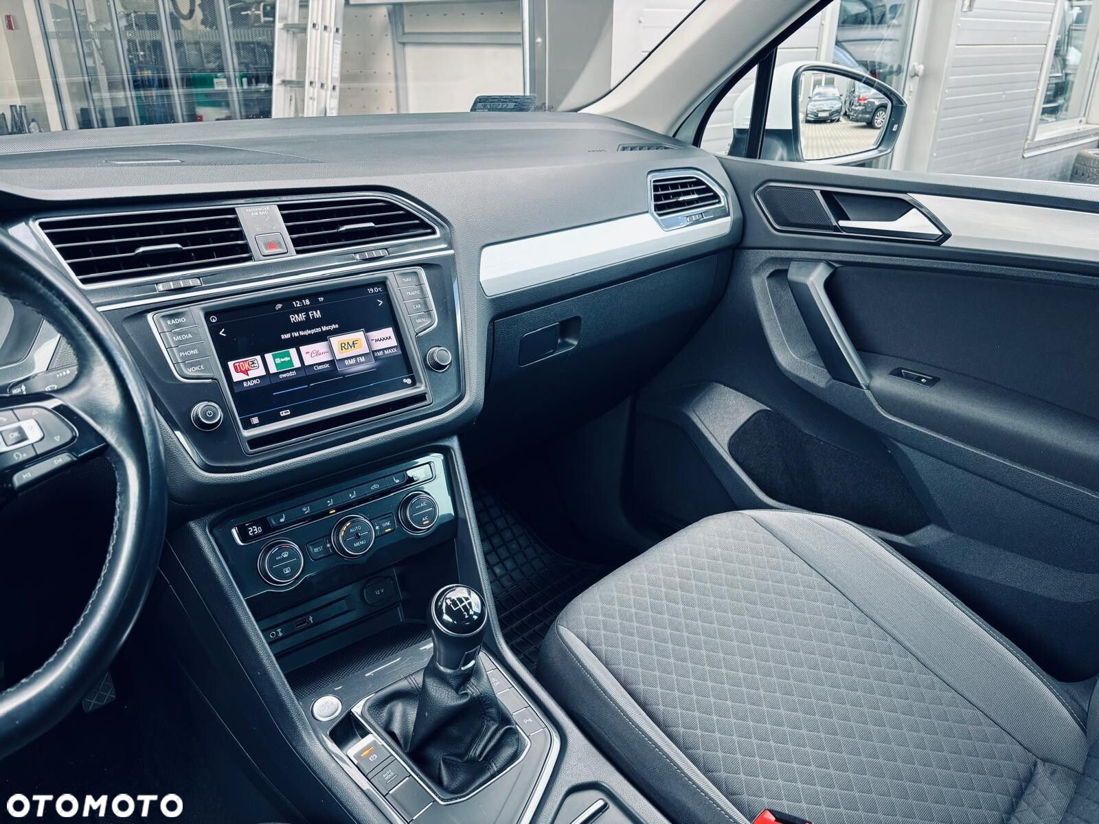 Volkswagen Tiguan - 22