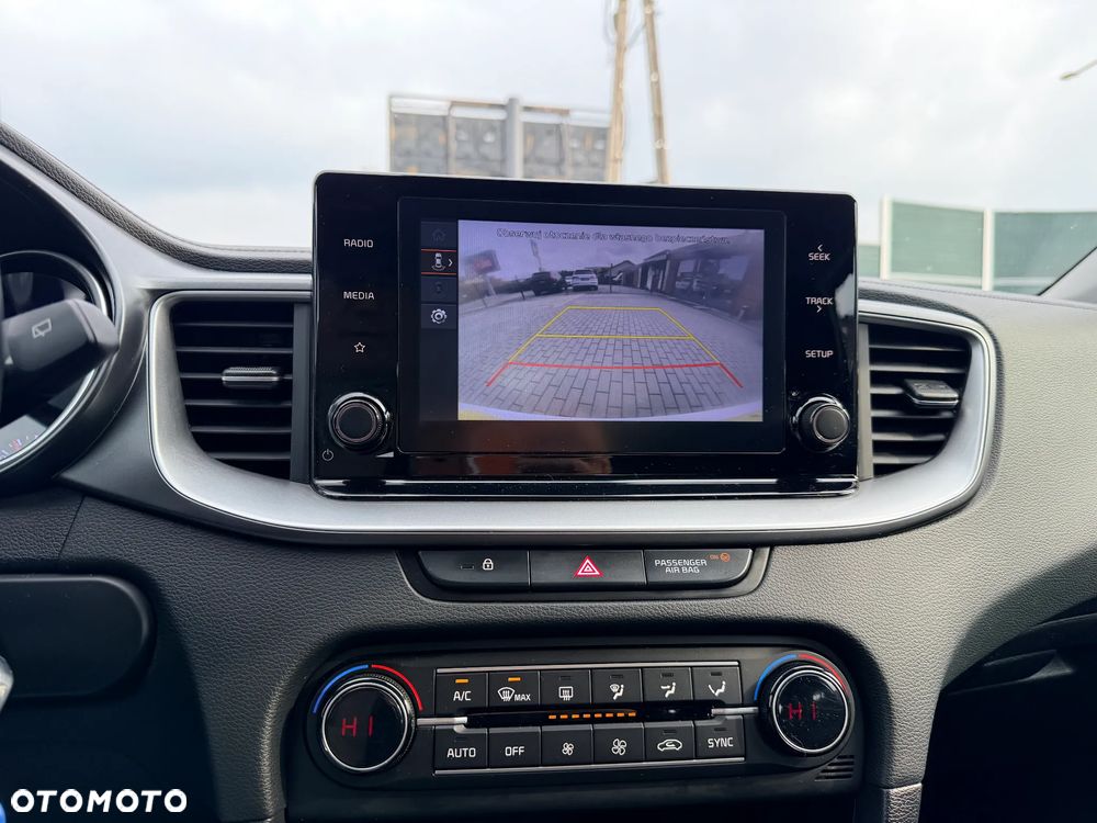 Kia Ceed 1.5 T-GDI M - 22