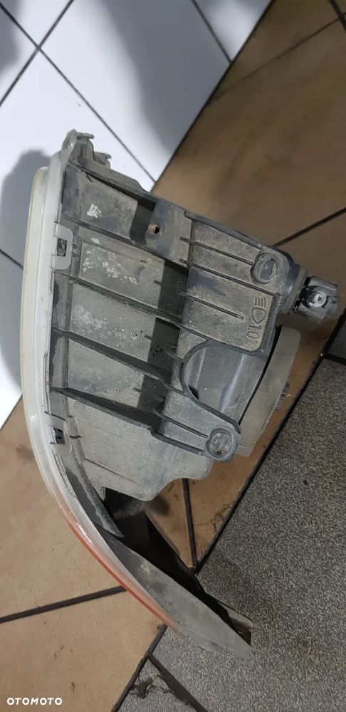 Dodge Nitro Lampa Przód - 3