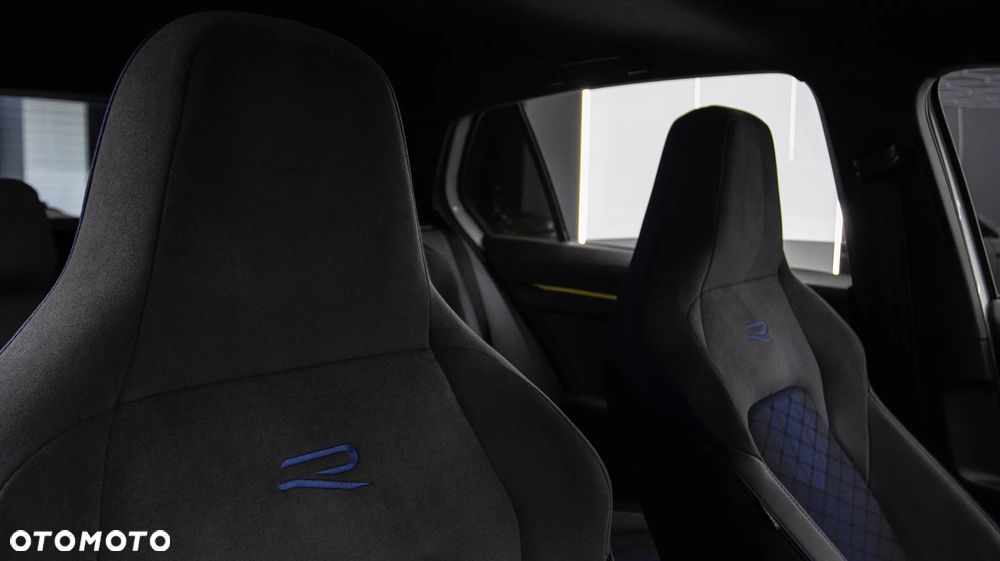 Volkswagen Golf 2.0 TSI 4Motion R DSG - 23