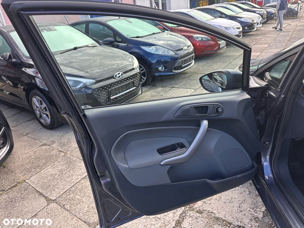 Ford Fiesta - 18