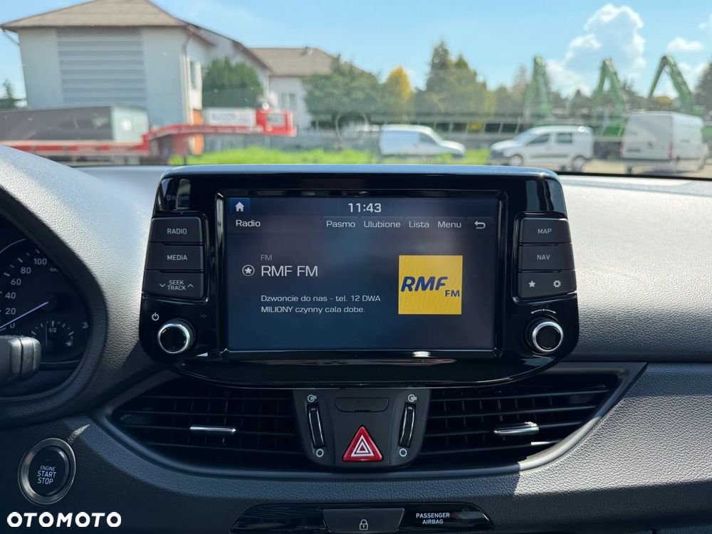 Hyundai i30 1.6 CRDI DCT Intro - 18