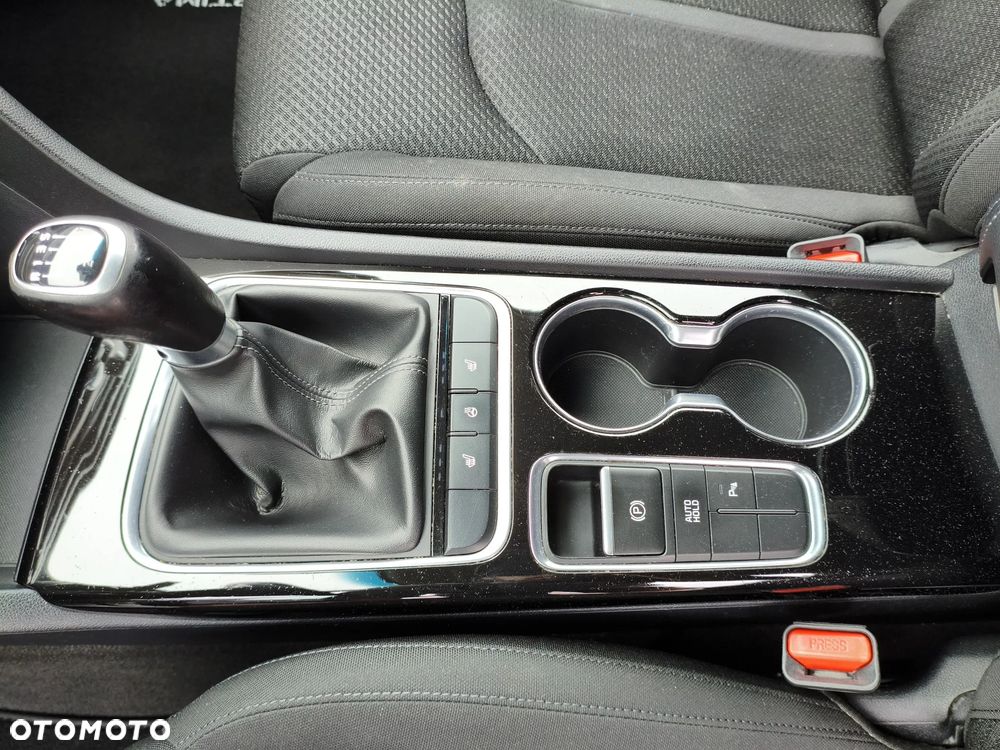 Kia Optima Sportagon 2.0 CVVL Vision - 24