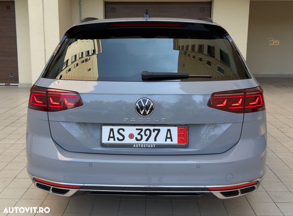 Volkswagen Passat 2.0 TDI SCR DSG R-Line - 23
