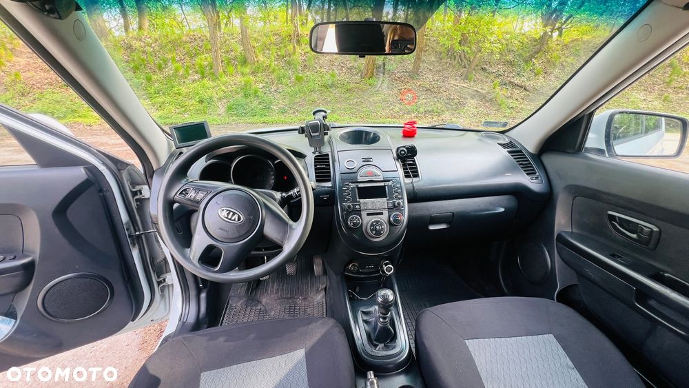 Kia Soul 1.6 L - 19