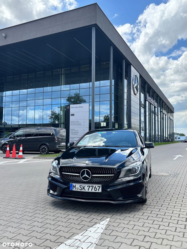Mercedes-Benz CLA 180 7G-DCT AMG Line - 2