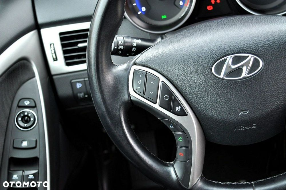 Hyundai i30 1.6 CRDi BlueDrive Premium - 24