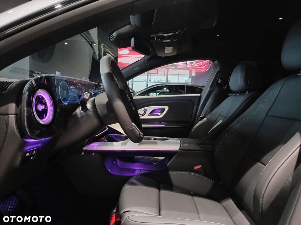 Mercedes-Benz CLA - 17