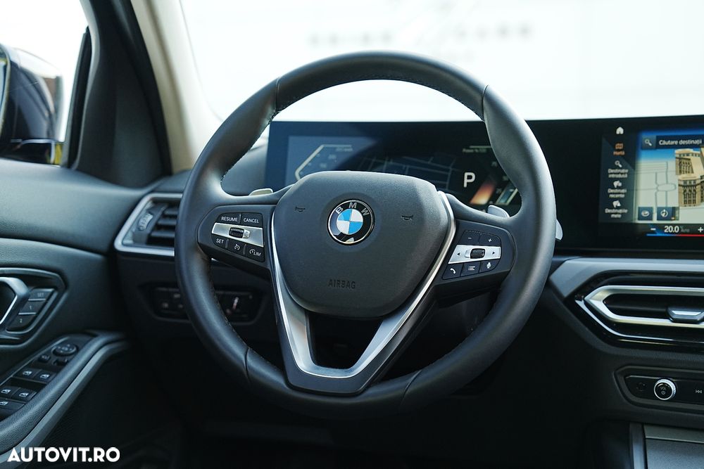 BMW Seria 3 320i Aut. Sport Line - 27