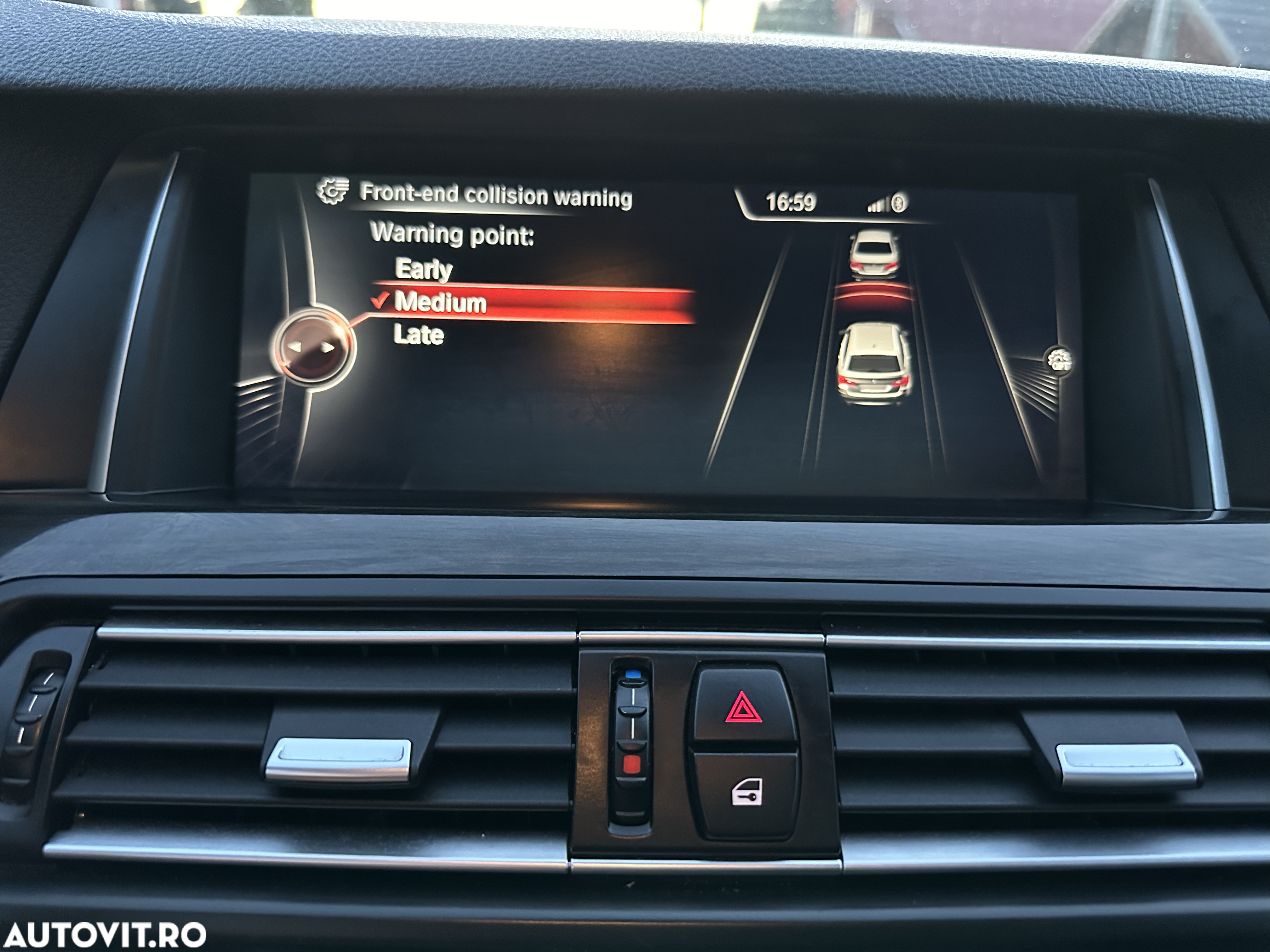 BMW Seria 5 520d Touring Aut. Luxury Line - 29