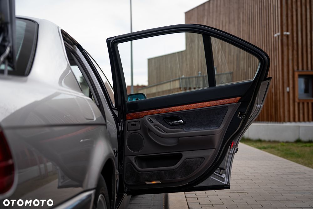 BMW Seria 7 730i - 19