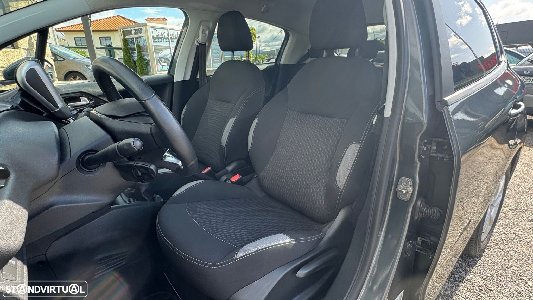 Peugeot 208 1.4 HDi Allure - 15
