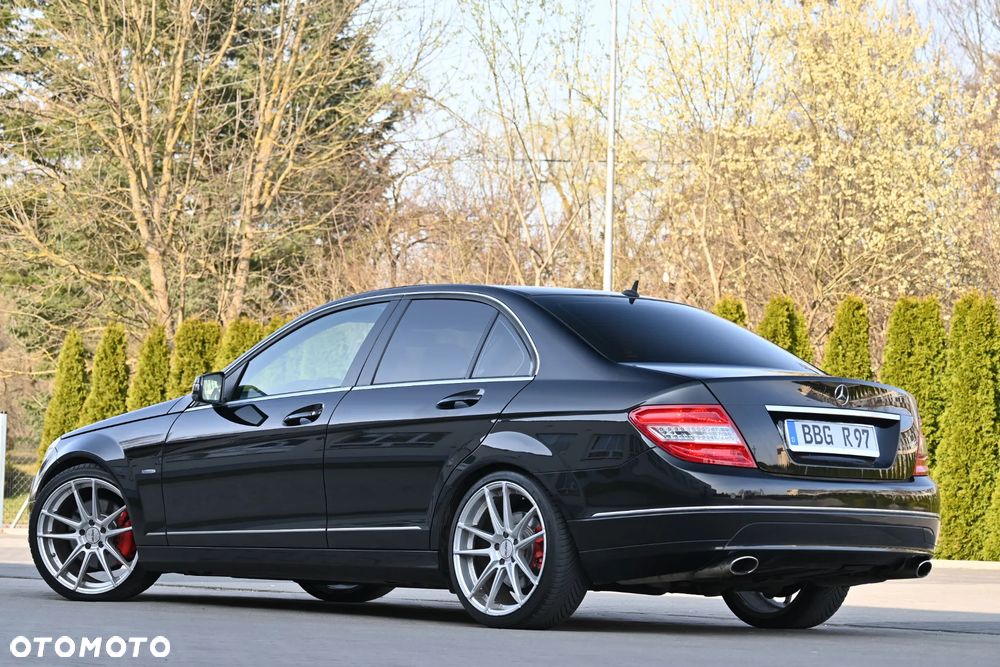 Mercedes-Benz Klasa C 350 CDI DPF 7G-TRONIC BlueEFFICIENCY Avantgarde - 17