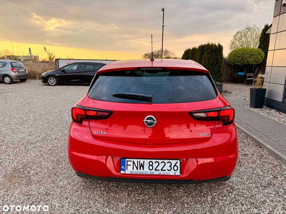 Opel Astra 1.6 CDTI Essentia - 11