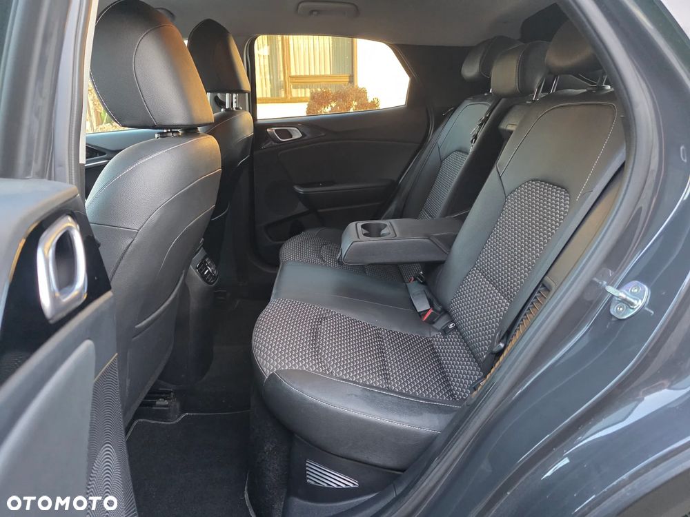 Kia XCeed 1.6 GDI PHEV L Business Line DCT - 23