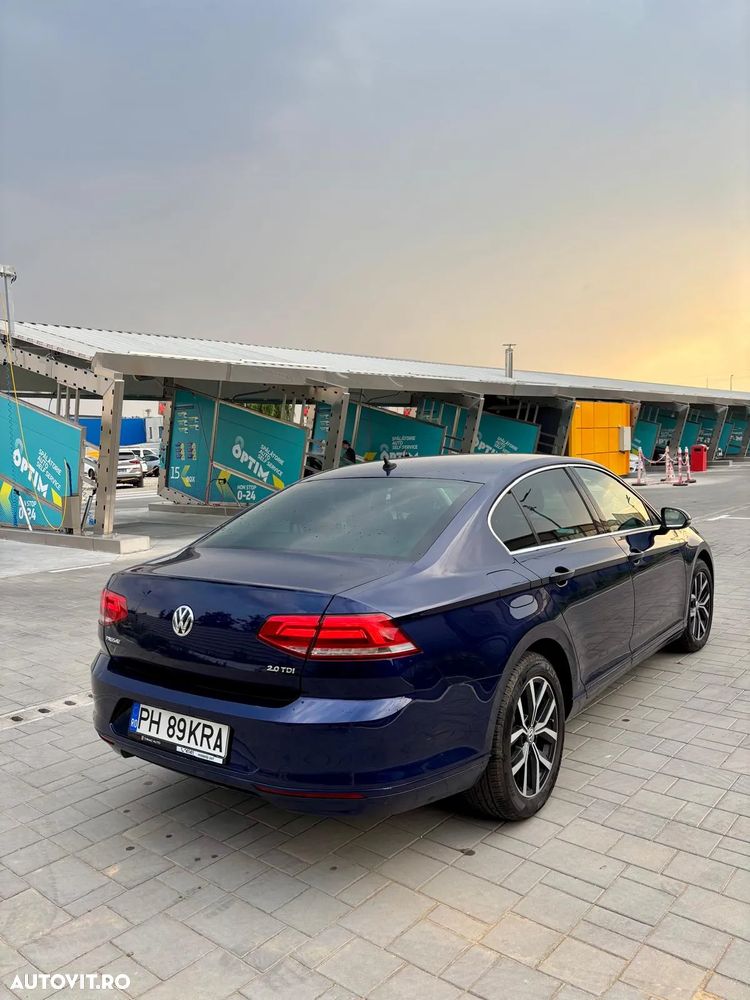 Volkswagen Passat - 11