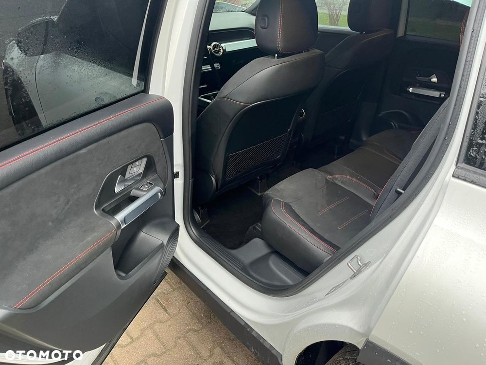 Mercedes-Benz GLB 250 8G-DCT AMG Line - 13