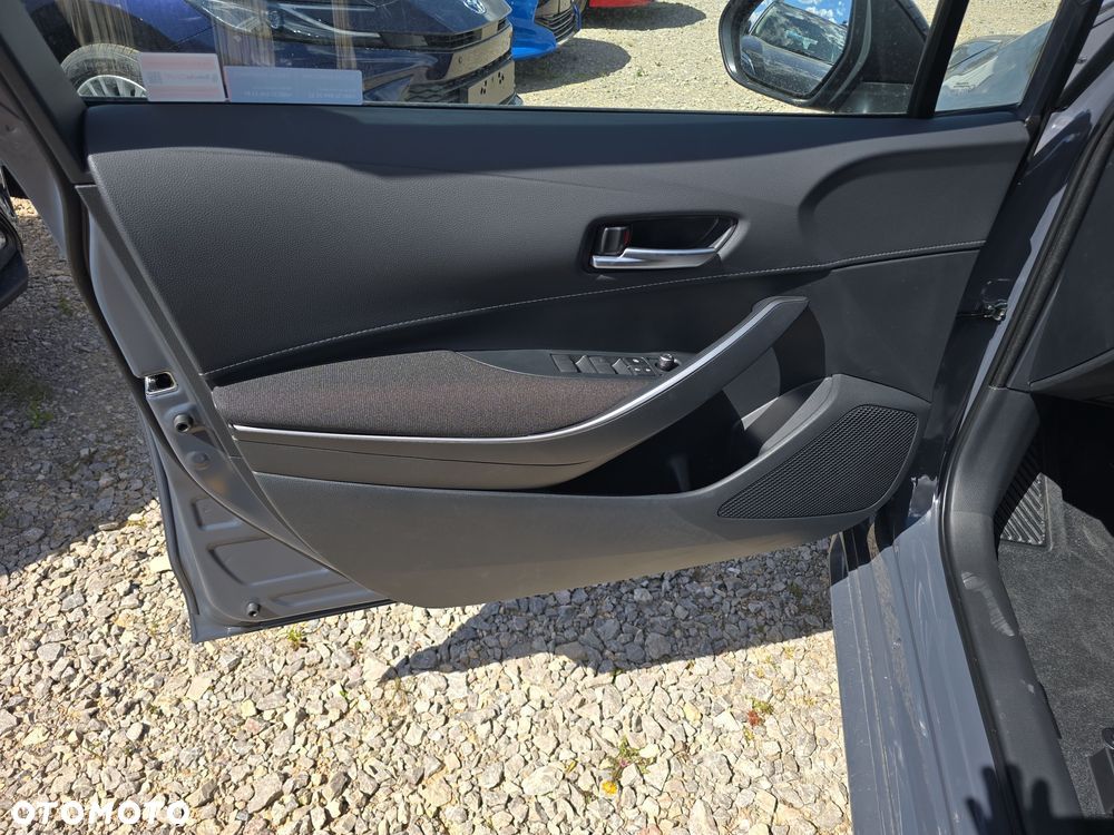 Toyota Corolla 1.8 Hybrid Comfort - 13